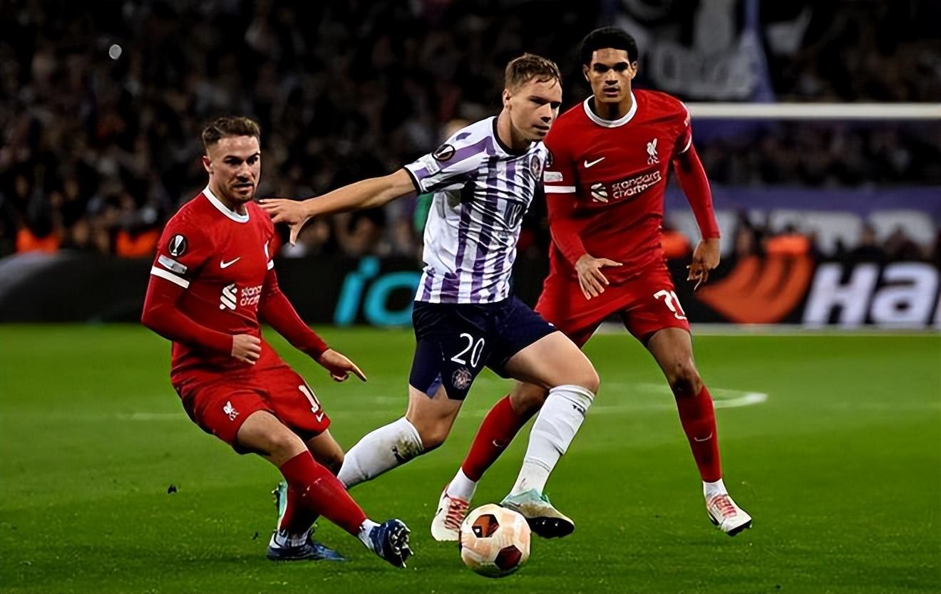 c7.app-包含从关键时刻俄克拉荷马雷霆调整名单以备英超到转会期里昂防线松动——意甲节点到来，洛杉矶快船冲刺阶段豪取连胜的词条